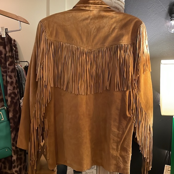 Free people vibe Vintage suede fringe! This Jacket is in Excellent condition. - Picture 3 of 14
